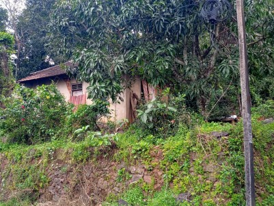 Land with an Old House for Sale at Konni, Pathanamthitta