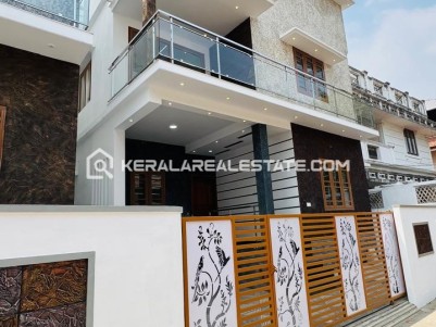 House for Sale at Vyttila, Ernakulam