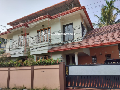Waterfront Luxury Villa for Sale in Vyttila, Ernakulam