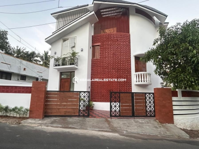 4 BHK House for Sale in Mannanthala, Trivandrum 