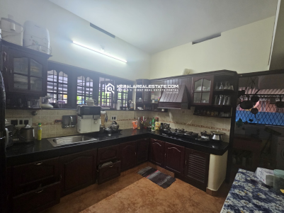 House for Sale in Vaduthala, Ernakulam 