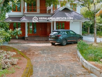 4 BHK House for Sale in Tripunithura, Ernakulam 