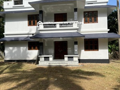 House for Sale in Near Guruvayur, Kunnamkulam, Thrissur 