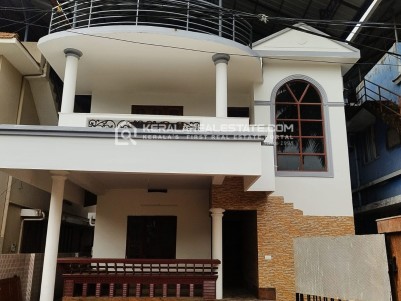 4 BHK House for Sale in Chalikkavattom, Ernakulam 