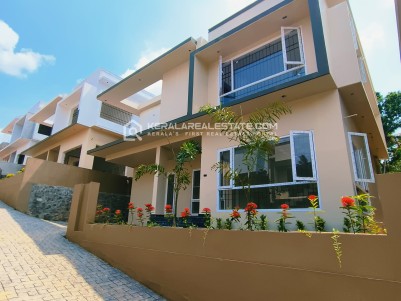 4 BHK Villa for Sale in Kakkanad, Ernakulam 