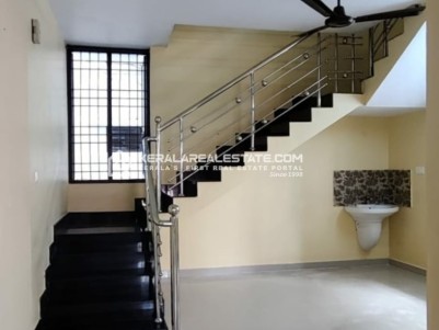 4 BHK House for Sale in Chalikkavattom, Vyttila, Ernakulam 