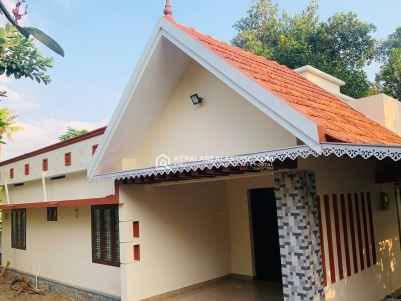 3 BHK House in 23 Cents Land for Sale in Madappally, Changanassery, Kottayam 