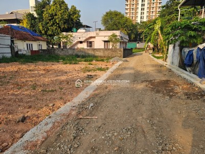 Prime Land for Sale in Eroor, Vyttila, Ernakulam