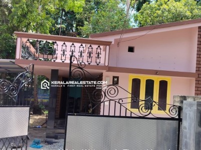 15 CENTS PROPERTY WITH BUILDING FOR SALE NEAR VYTTILA MOBILITY HUB, ERNAKULAM