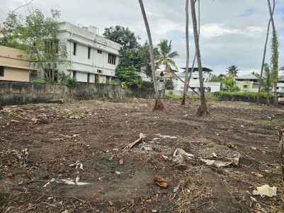 Residential Land for Sale in Vennala, Opposite Federal Park, Ernakulam