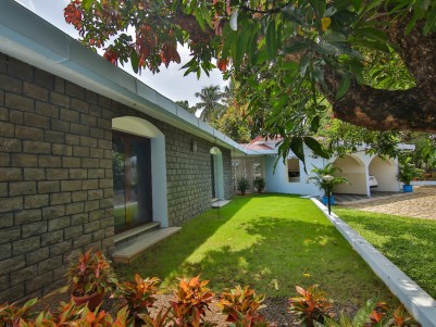 House and Land for Sale in Vyttila, Ernakulam