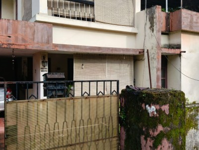 14.97 Cents of Land with Old House for Sale in South Kalamassery, Ernakulam 